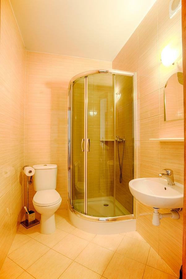 D.w. Julia Homestay